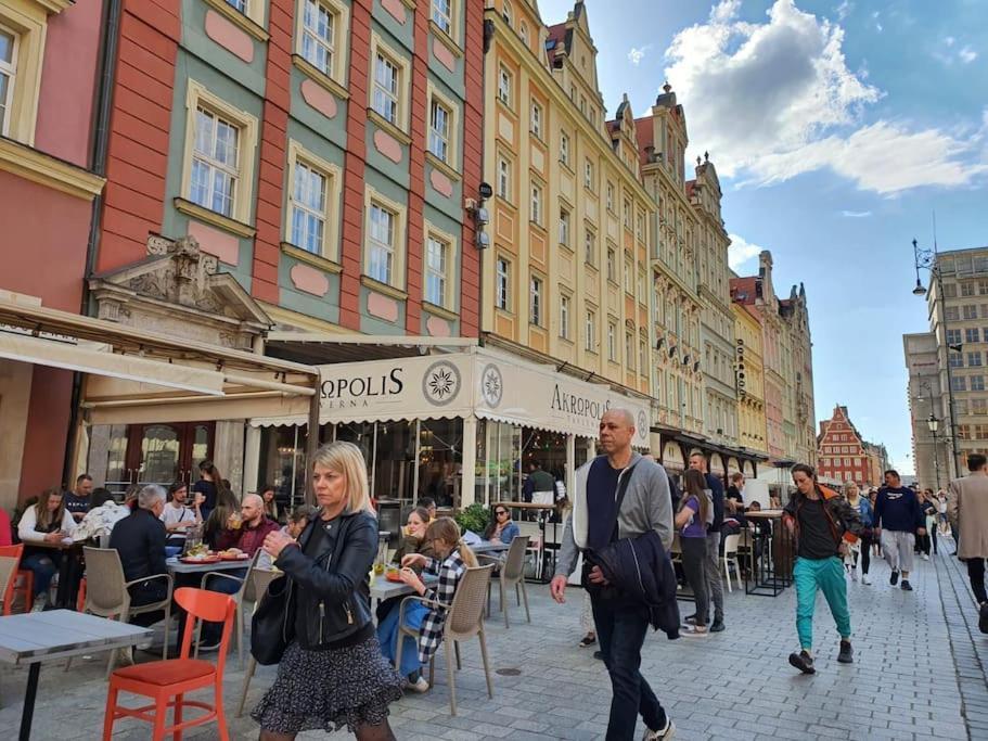 Ferienwohnung Rynek Pod Fredra Breslau Exterior foto