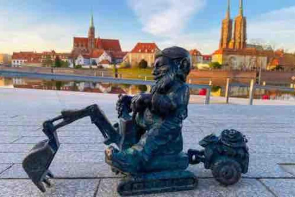 Ferienwohnung Rynek Pod Fredra Breslau Exterior foto